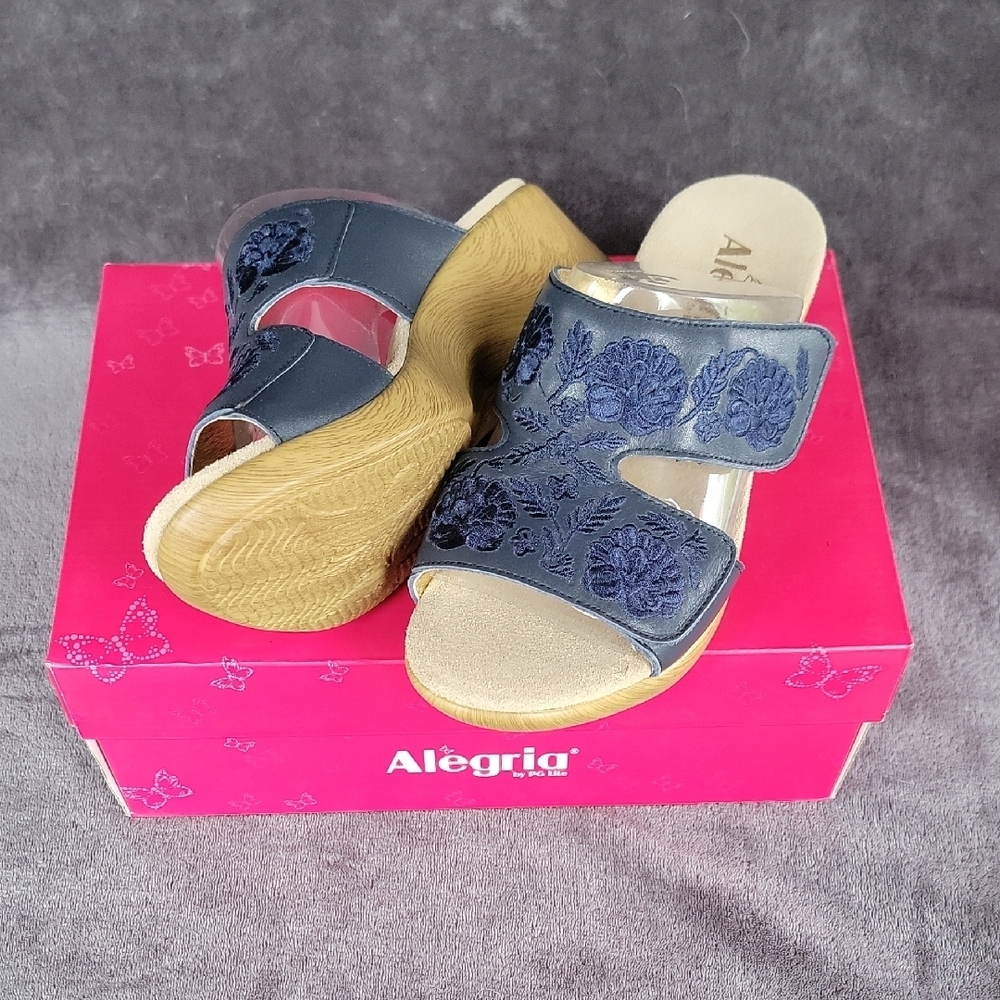 Alegria Women's Blue Floral Sandals Linn Sandals